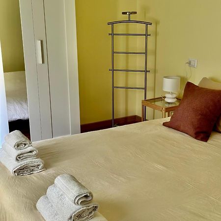 Napule House - Napoli Appartamento In Centro ภายนอก รูปภาพ