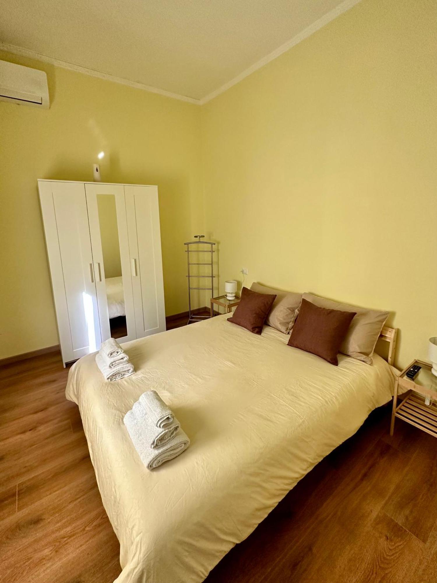 Napule House - Napoli Appartamento In Centro ภายนอก รูปภาพ