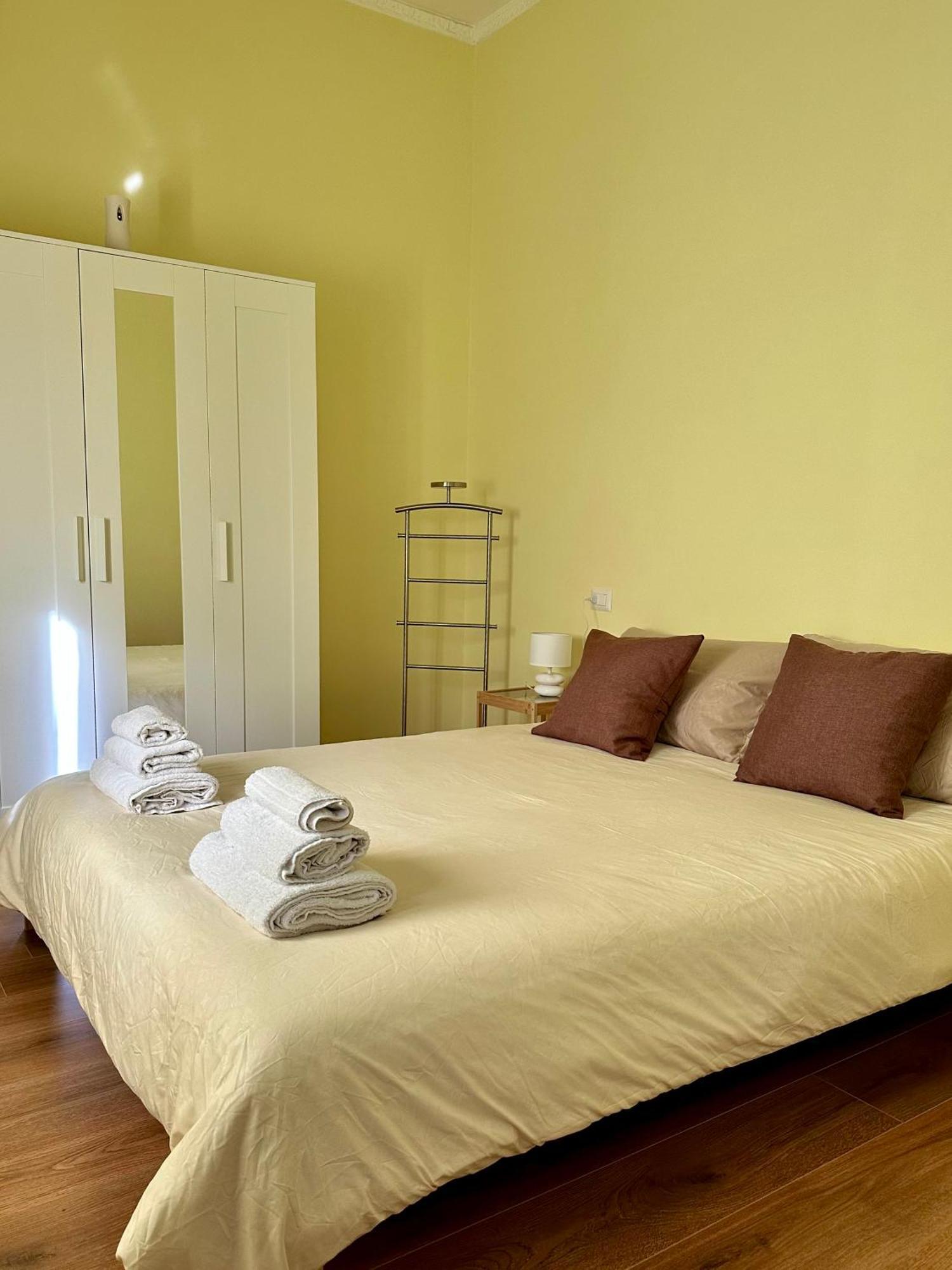 Napule House - Napoli Appartamento In Centro ภายนอก รูปภาพ