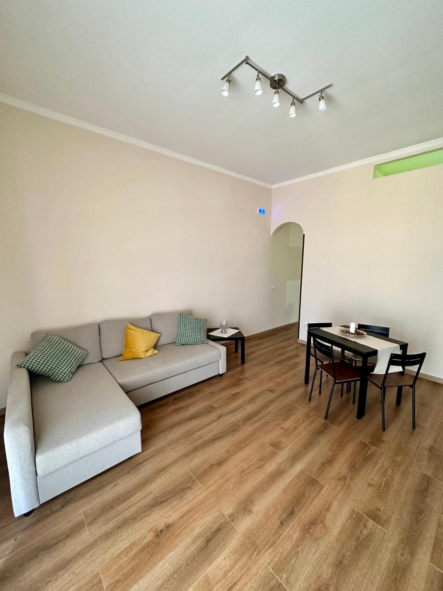 Napule House - Napoli Appartamento In Centro ภายนอก รูปภาพ
